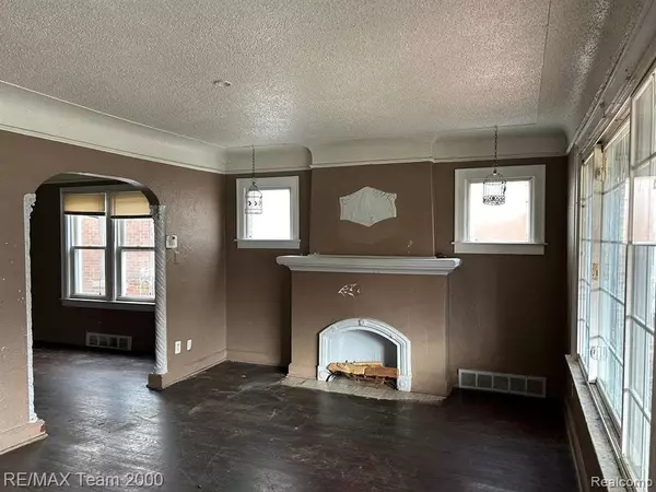 Detroit, MI 48235,16193 SNOWDEN Street