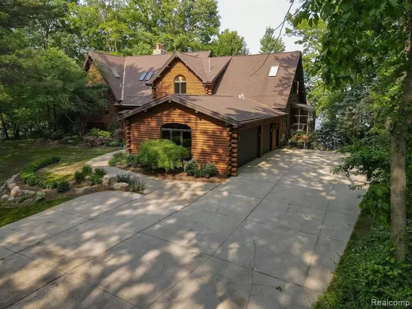Lakeville, MI 48367,925 Cove Drive