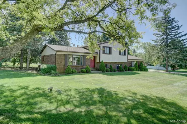 5430 TAMARACK PARK Lane, Clarkston, MI