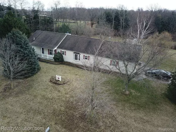 North Branch, MI 48461,5902 COBBLESTONE Drive