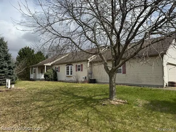 North Branch, MI 48461,5902 COBBLESTONE Drive
