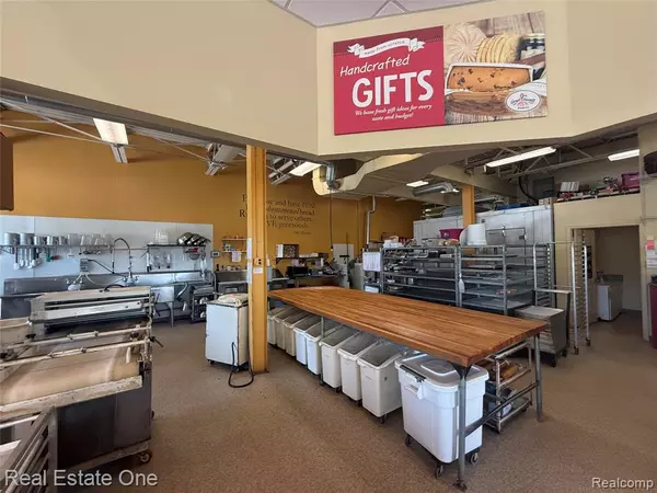 Birmingham, MI 48009,1137 S ADAMS Street