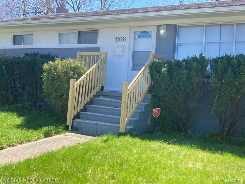 1166 MAURER Avenue, Pontiac, MI 48342