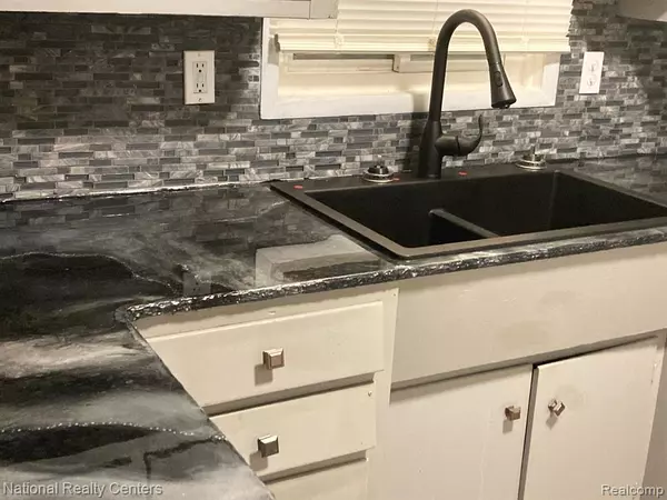 Pontiac, MI 48342,1166 MAURER Avenue