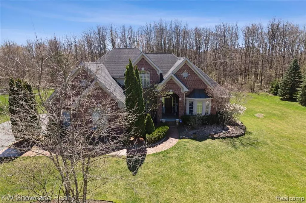 Milford, MI 48380,2080 WILDFLOWER Lane