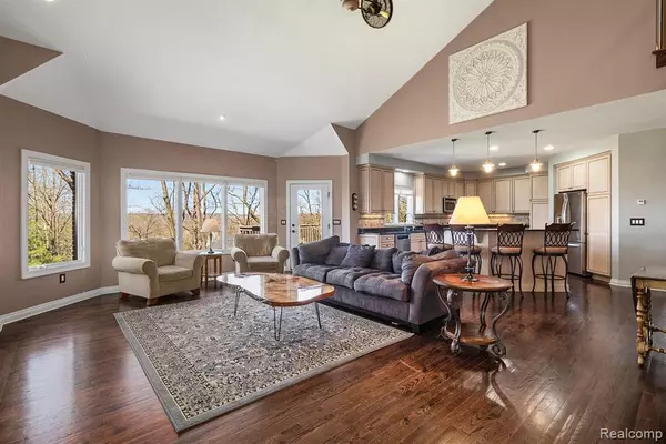 Brighton, MI 48116,6084 PINEMONT Drive