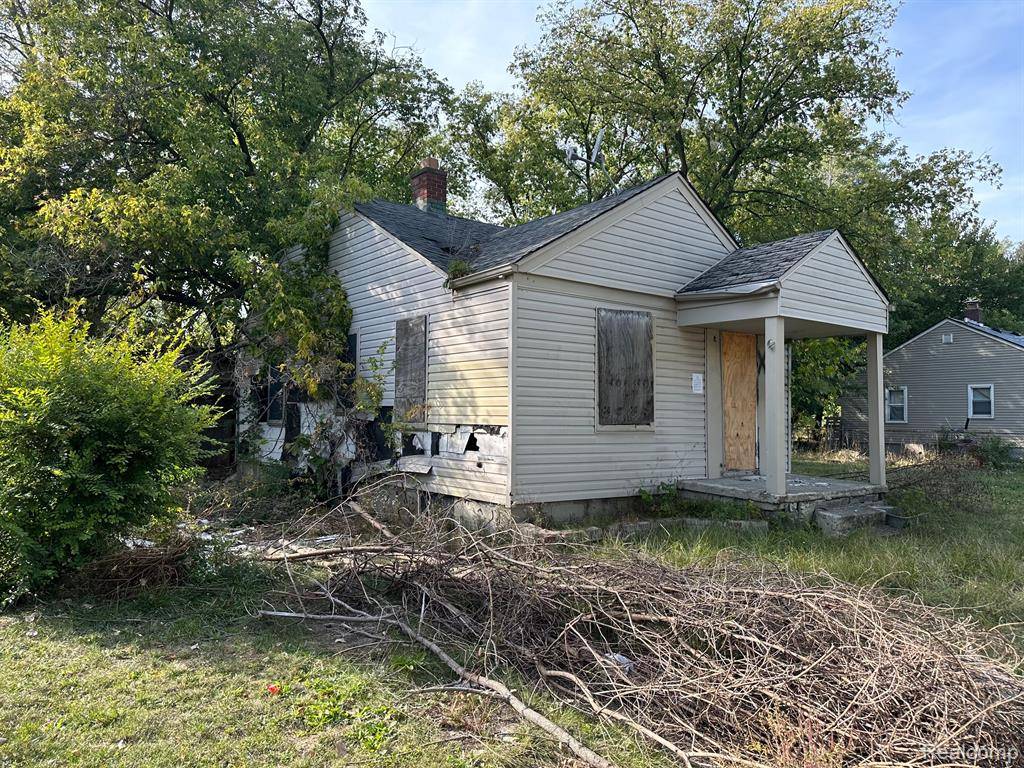 Detroit, MI 48228,8047 GREENVIEW Avenue