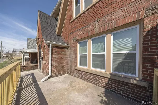 Detroit, MI 48238,15900 WOODINGHAM Drive