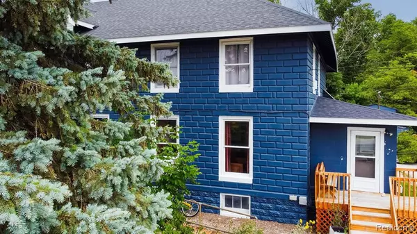 Benzonia, MI 49616,5908 FRANKFORT Highway