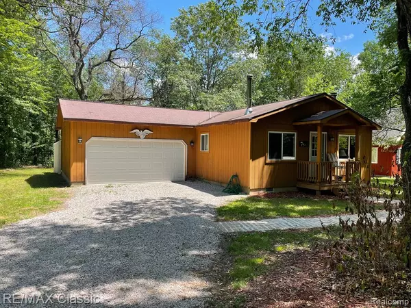 Houghton Lake, MI 48629,207 BUTTERFIELD Lane