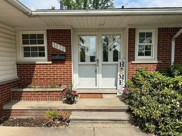 Trenton, MI 48183,1639 BOXFORD Street