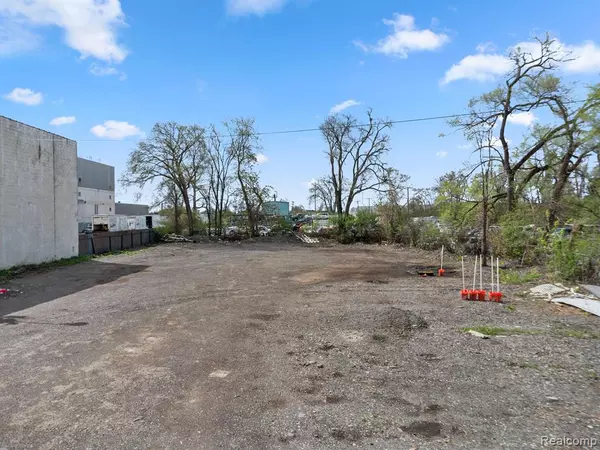 Dearborn, MI 48126,14321 W WARREN Avenue