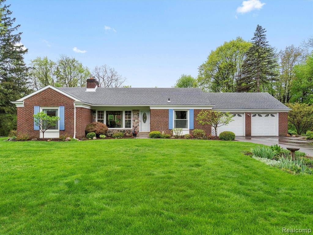 435 HILLVIEW Street, Rochester Hills, MI 48306