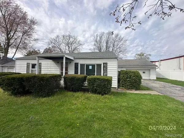 1030 W DEAN Road, Temperance, MI 48182