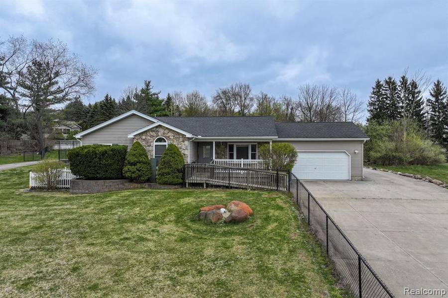 1120 FAIRVIEW, Lapeer, MI 48446