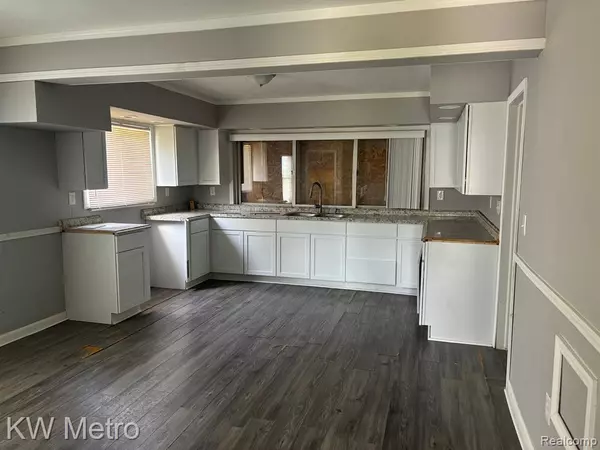 Detroit, MI 48228,8619 BURT Road