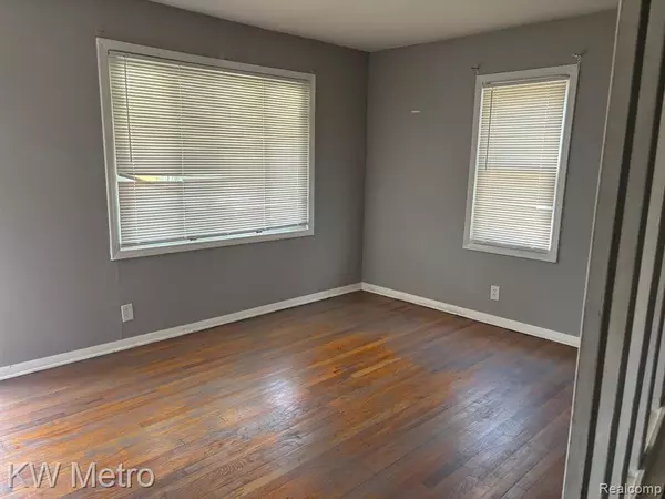 Detroit, MI 48228,8619 BURT Road