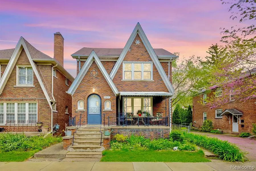 884 BEACONSFIELD Avenue, Grosse Pointe Park, MI 48230