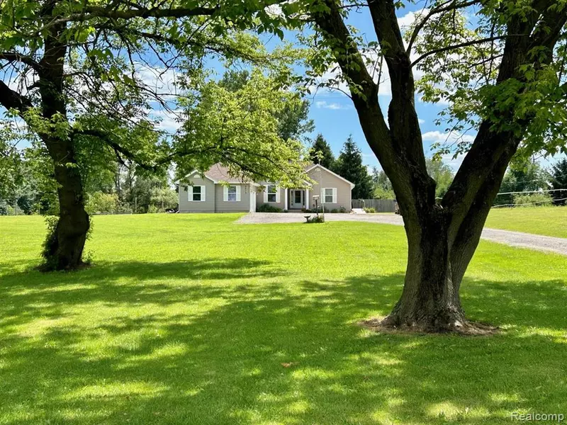 5013 Vines Road, Howell, MI 48843