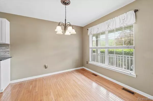 New Boston, MI 48164,30066 Trail Creek Drive