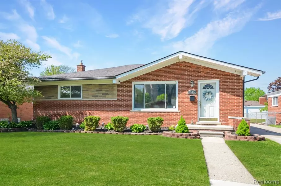 1545 Connie Avenue, Madison Heights, MI 48071