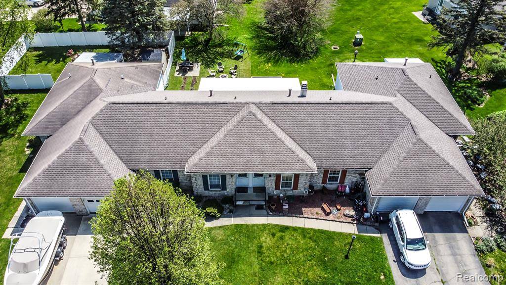 5221 HIGHLAND SHORE Drive, Flushing, MI 48433