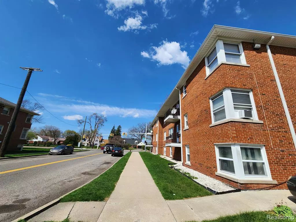 Detroit, MI 48221,2557 W MCNICHOLS Road