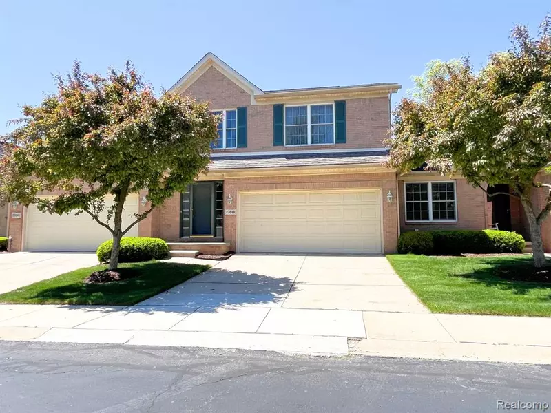 23649 W LAKE Circle, Brownstown, MI 48183