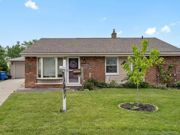 11240 SUPERIOR Avenue, Warren, MI 48089
