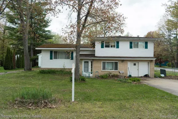 Houghton Lake, MI 48629,509 COLLINGWOOD Street