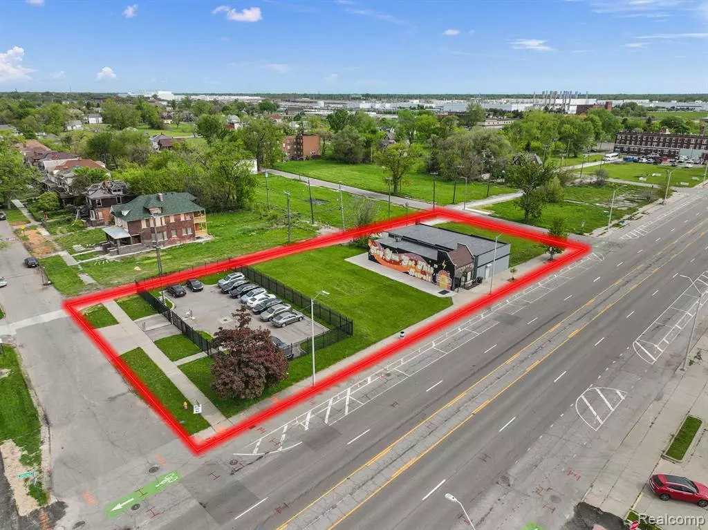 Detroit, MI 48214,10829 E JEFFERSON Avenue