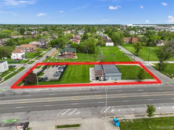 Detroit, MI 48214,10829 E JEFFERSON Avenue