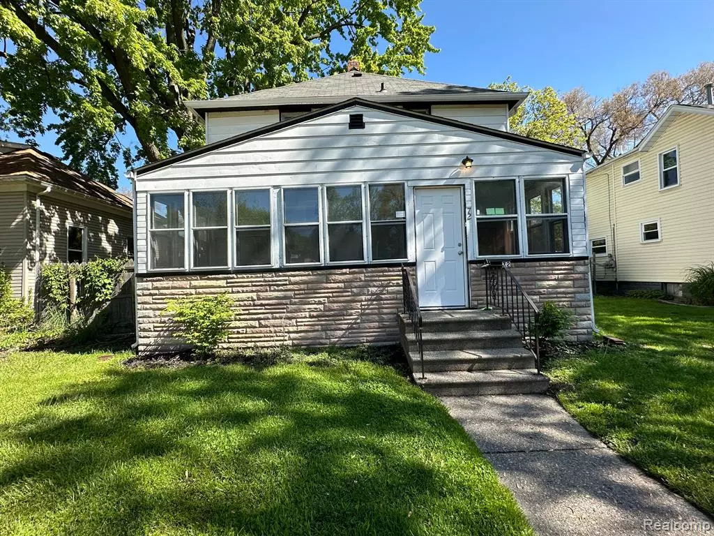 Mount Clemens, MI 48043,72 CLAIR Street