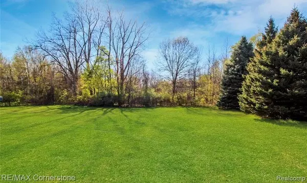 Romulus, MI 48174,0000 Wayne Rd