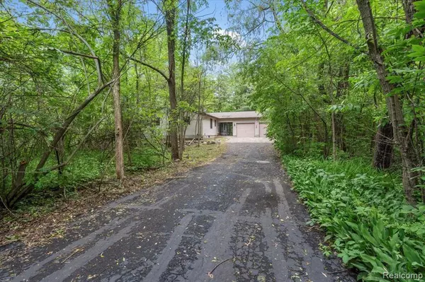 Auburn Hills, MI 48326,3553 N Shimmons Circle