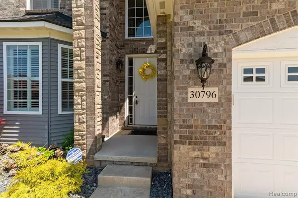 New Hudson, MI 48165,30796 Asbury Hill Drive