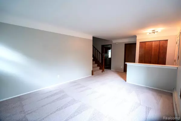Trenton, MI 48183,2756 CANTERBURY Street