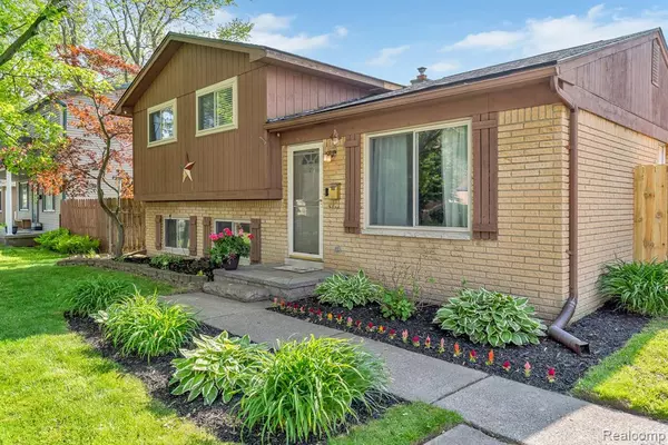 Madison Heights, MI 48071,26081 TOWNLEY Street
