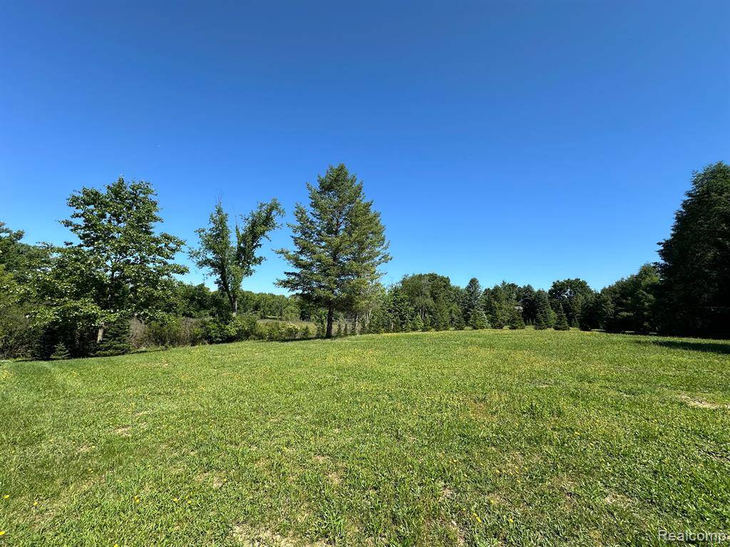04 Prince Edward Drive, Howell, MI 48843