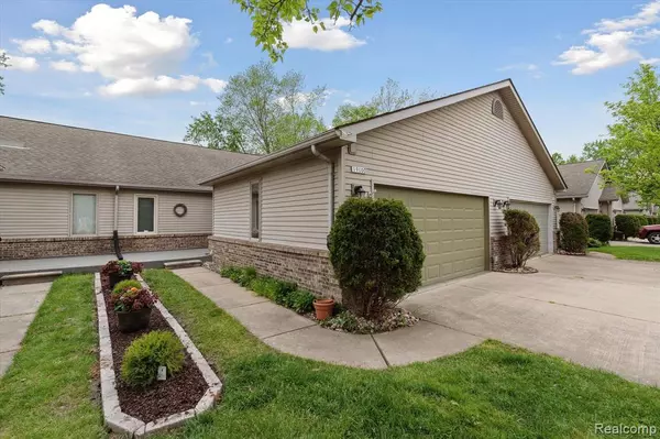 New Boston, MI 48164,19100 OTTO Court