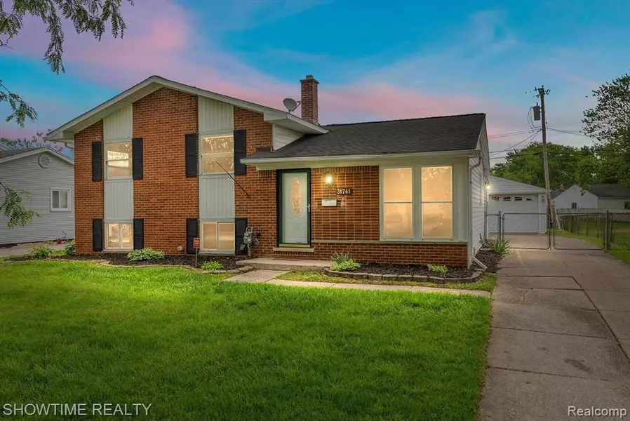 31741 HAZEL Street, Rockwood, MI