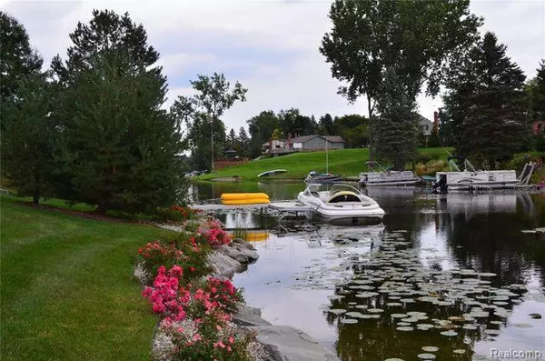 Oxford, MI 48371,1950 SANDY SHORES Drive