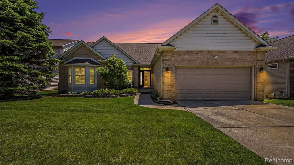 1576 Club House Court, Pontiac, MI 48340