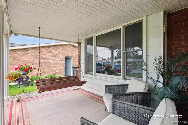 Riverview, MI 48193,14056 DUNDEE Street