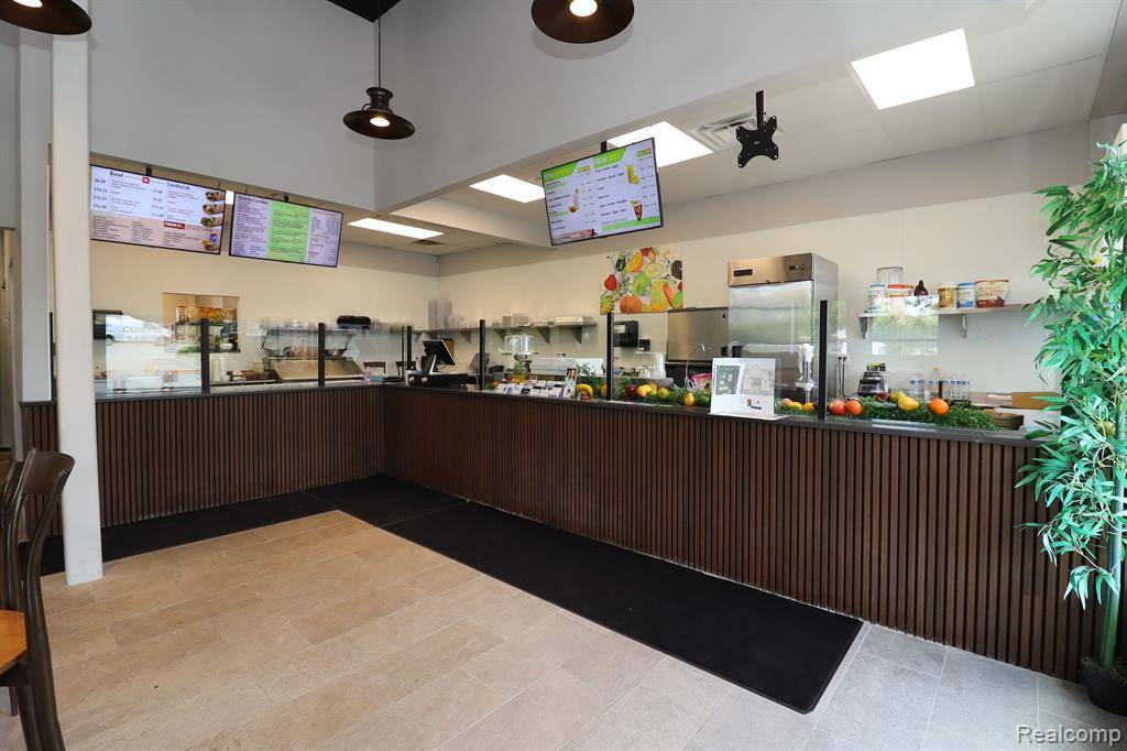 Novi, MI,41490 GRAND RIVER Avenue
