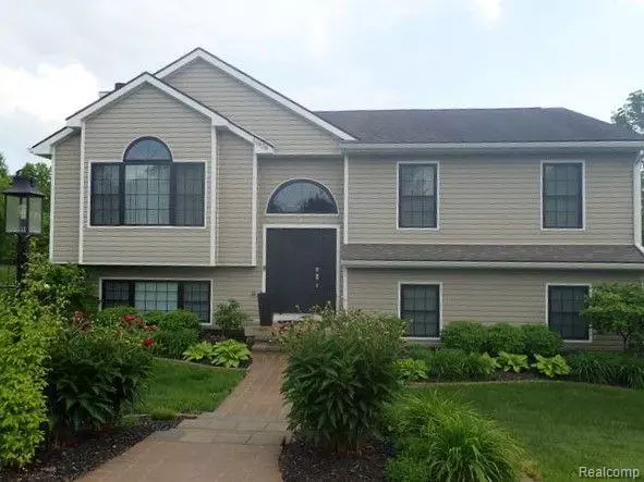 10438 Coolidge Road, Goodrich Vlg, MI