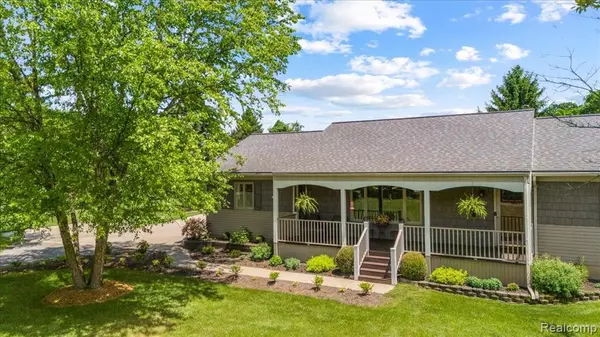 New Hudson, MI 48165,58685 TRAVIS Road