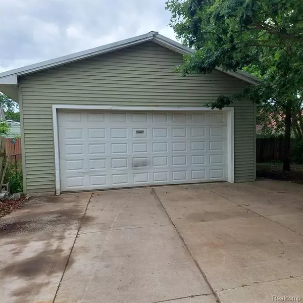 Riverview, MI 48193,17520 MATTHEWS Street