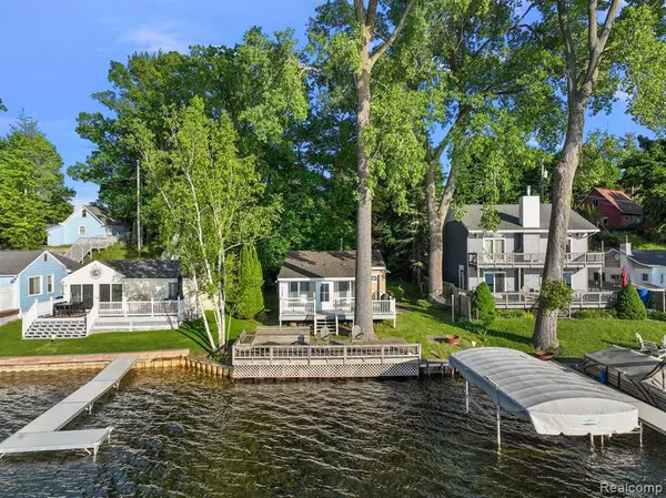 Ortonville, MI 48462,5956 SILVER BIRCH Road