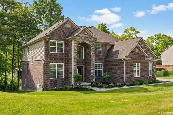 Lake Orion, MI 48362,1731 Algonquian Trail